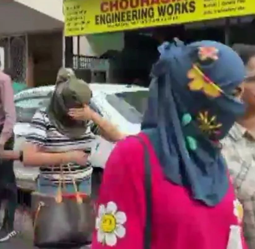 नागपुर में हाई-प्रोफाइल सेक्स रैकेट का भंडाफोड़, ऐप से बुलाई जाती थीं लड़कियां, कई राज्यों से जुड़े तार.. नागपुर में हाई-प्रोफाइल सेक्स रैकेट का भंडाफोड़, ऐप से बुलाई जाती थीं लड़कियां, कई राज्यों से जुड़े तार..