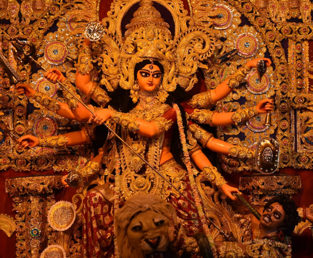 क्या मां दुर्गा की प्रतिमा बनाने में वेश्यालय की मिट्टी का उपयोग होता है? जानिए इस अनोखी परंपरा का इतिहास.. क्या मां दुर्गा की प्रतिमा बनाने में वेश्यालय की मिट्टी का उपयोग होता है? जानिए इस अनोखी परंपरा का इतिहास..