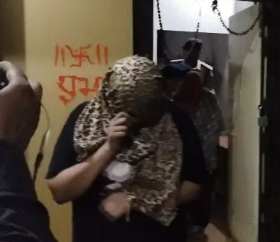 होटल की आड़ में कथित सेक्स रैकेट का खुलासा, WhatsApp पर भेजी जाती थीं महिलाओं की तस्वीरें.. होटल की आड़ में कथित सेक्स रैकेट का खुलासा, WhatsApp पर भेजी जाती थीं महिलाओं की तस्वीरें..