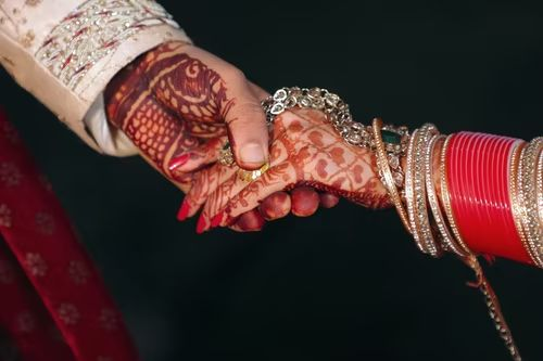 शादी जिससे होनी है उसी से होगी क्या सच में शादी प्रारब्ध से तय होती है.. शादी जिससे होनी है उसी से होगी क्या सच में शादी प्रारब्ध से तय होती है..