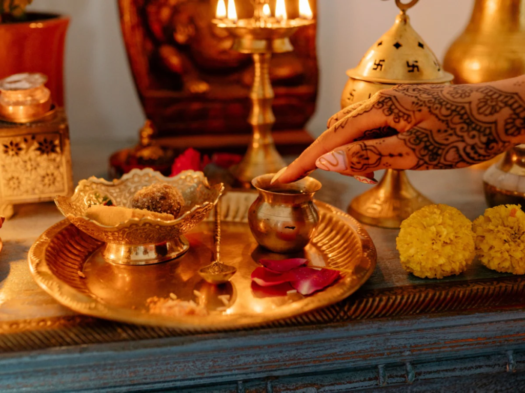 वास्तु शास्त्र के अनुसार घर की उत्तर पूर्व दिशा में रखें ये 5 चीजें क्या सच में इससे बढ़ती है सकारात्मक ऊर्जा.. वास्तु शास्त्र के अनुसार घर की उत्तर पूर्व दिशा में रखें ये 5 चीजें क्या सच में इससे बढ़ती है सकारात्मक ऊर्जा..
