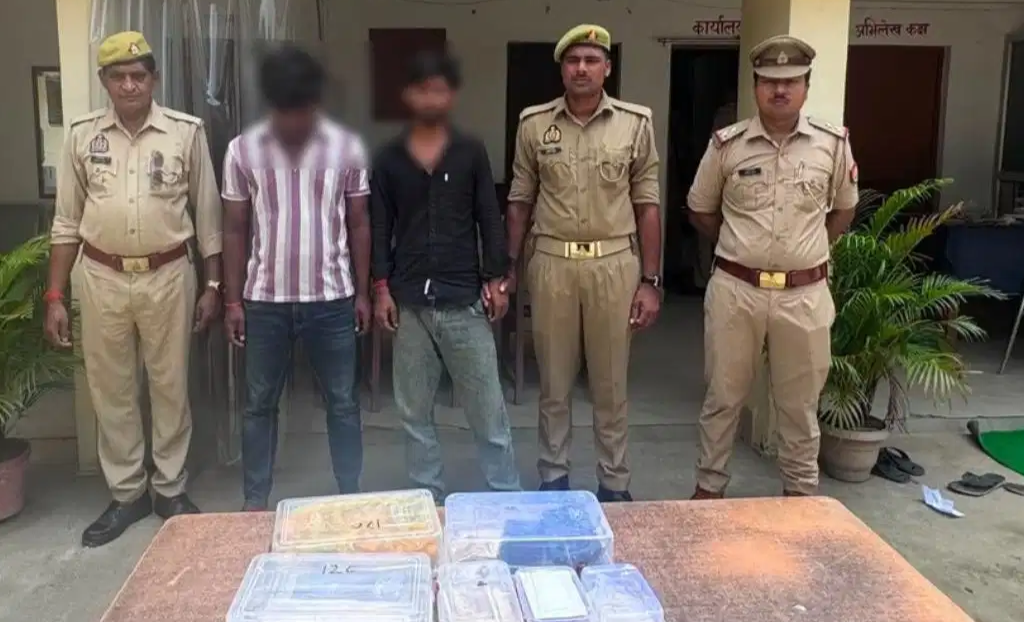 1 लाख का कर्ज चुकाने से बचने के लिए रची मौत की साजिश… भरोसा बना हथियार, फिर कारोबारी को चाकुओं से गोदकर नदी में फेंका शव.. 1 लाख का कर्ज चुकाने से बचने के लिए रची मौत की साजिश… भरोसा बना हथियार, फिर कारोबारी को चाकुओं से गोदकर नदी में फेंका शव..