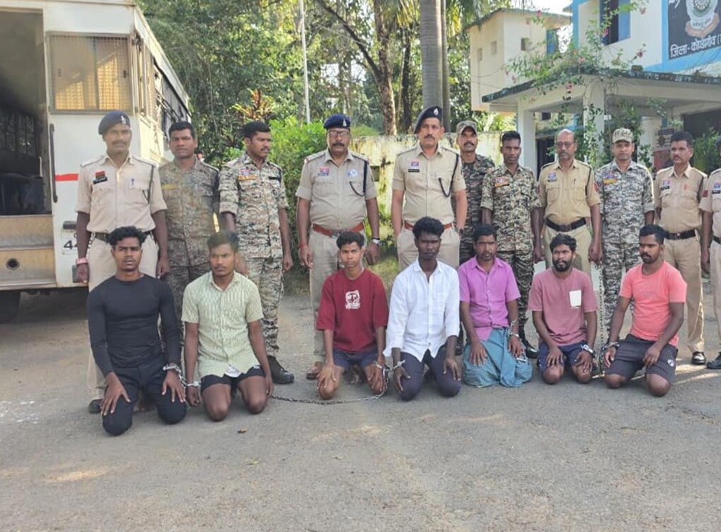 सरपंच की हत्याः अवैध संबंध के शक में 7 आरोपियों ने बेरहमी से मार डाला, फिर रात भर जंगल में रखे लाश | सरपंच की हत्याः अवैध संबंध के शक में 7 आरोपियों ने बेरहमी से मार डाला, फिर रात भर जंगल में रखे लाश |