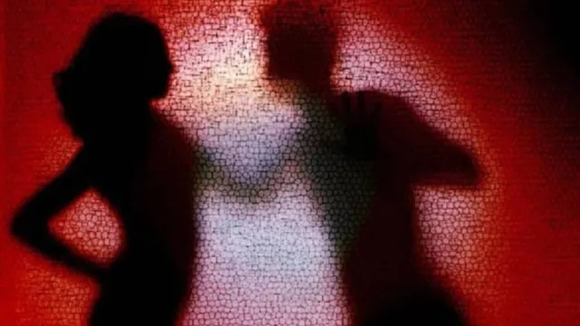 होटल में प्रेमिका की गला दबाकर हत्या का आरोप, रूस में हुई थी दोनों की मुलाकात; शादी से इनकार के बाद बढ़ा विवाद. होटल में प्रेमिका की गला दबाकर हत्या का आरोप, रूस में हुई थी दोनों की मुलाकात; शादी से इनकार के बाद बढ़ा विवाद.