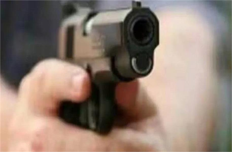 पानीपत में टोल प्लाजा के पास युवक को मारी गोली, ऑटो का इंतजार कर रहे 26 वर्षीय जितेंद्र पर बाइक सवारों ने किया हमला.